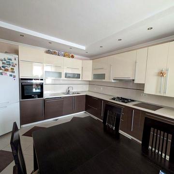 Дворівнева квартира р-н Брукліна