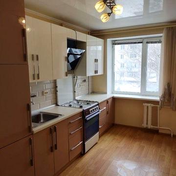 Продаю 3 х к чешку возле Надежды