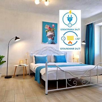 Малахит. Дизайнерская квартира сети Alex Apartmets