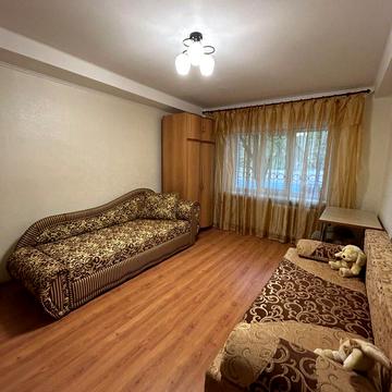 Кубанської України вул. (Маршала Жукова), 33