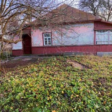 будинок у селі Кобижча