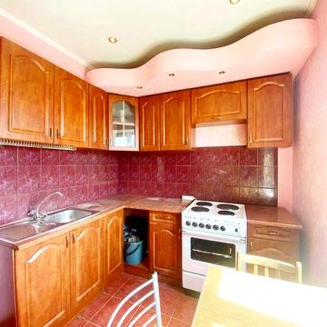 Чорнобильська 24/26, роздільна 2к, м Академмістечко 5хв