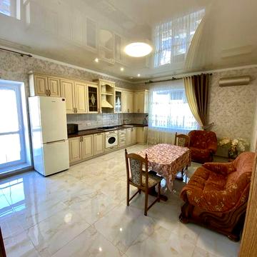 Здам 2 кім кв в  частині 2 поверх  будинку по вул Княгині Ольги