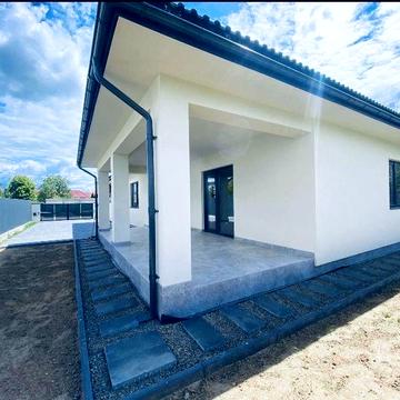 Продаж. Будинку в мальовничому місці