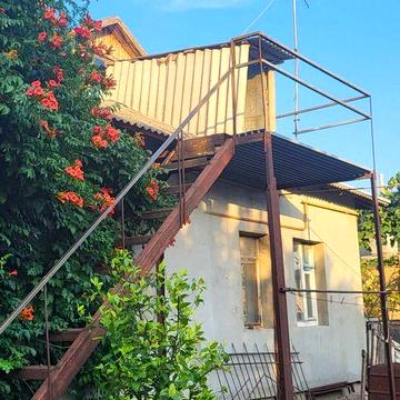 Продам добротний будинок