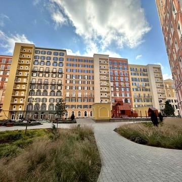 ЖК Виа Рома: 72кв.м с ремонтом и мебелью на Таирова. Средний этаж ЖК Виа Рома