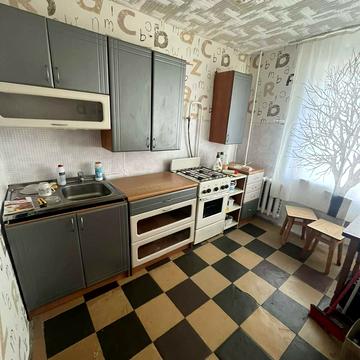 Семафорна вул., 40