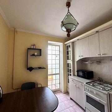 1кімнатна 15  до центру