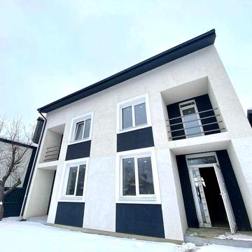 Дуплекс у відмінній ЕКО-ЛОКАЦІЇ!