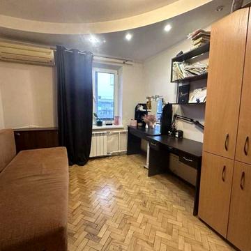 Лісовий проспект, Чешка, трикімнатна квартира