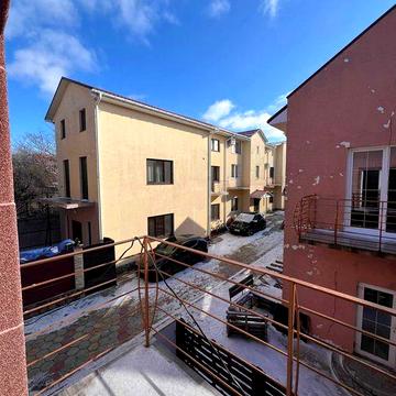 Продам дуплекс в коттеджном городке