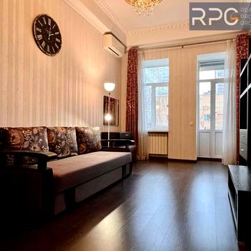 Назарівська вул. (Вєтрова), 15