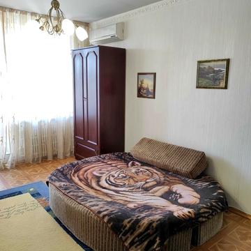 Тракторобудівників просп., 63