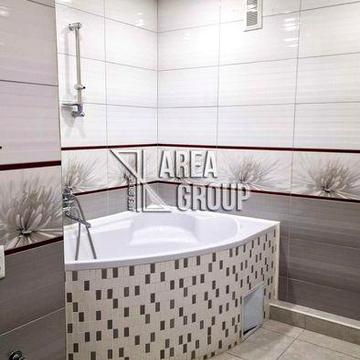 Продається простора трикімнатна квартира на мікрорайоні Жовтневий