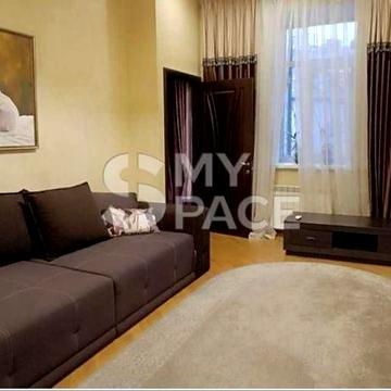 вул. Симона Петлюри 8 (Саксаганського, бульв. Тараса Шевченка, Центр)