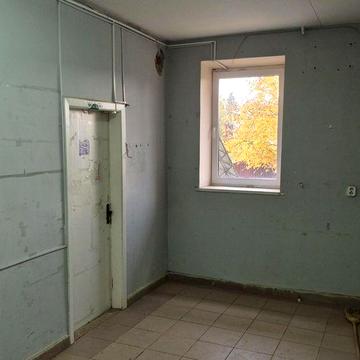 1к квартира з окремими входом