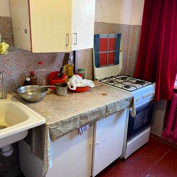 Продам однокімнатну квартиру в газовому будинку