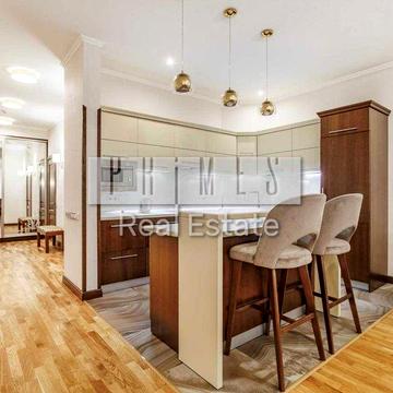 Аренда 3к квартиры 125м2, ЖК Новопечерские Липки, ул. Верхогляда 16Б