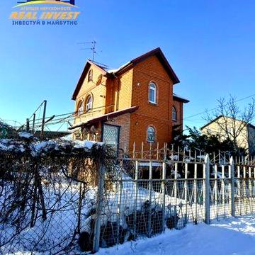 Заміський 2 поверховий будинок