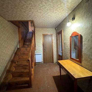 Продам двоповерховий будинок