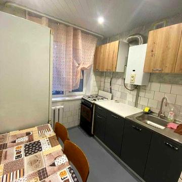 Здам 3-кімнатну квартиру по вул. Металургів