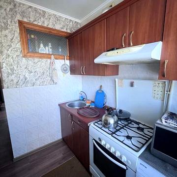 Продам 3-х кімнатну квартиру ( район круга )