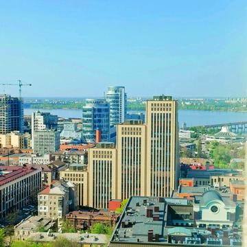 Сдаётся 2 комнатная квартира в центре на Вернадского 1