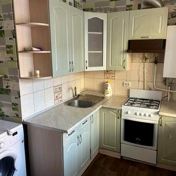 Оренда 2к кв на вул. Збройних Сил України (Інтернаціоналістів)