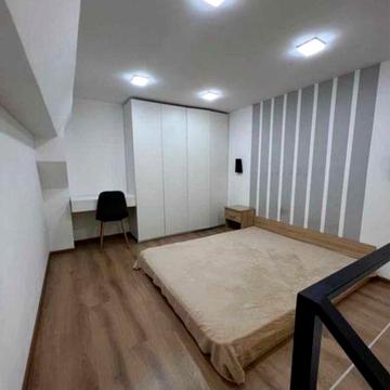 Жби. Здається 1-кімнатна квартира. Світло є