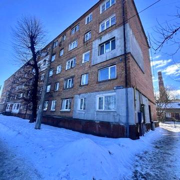 2 кімнатна квартира в гуртожитку блочного типу на 3 квартири