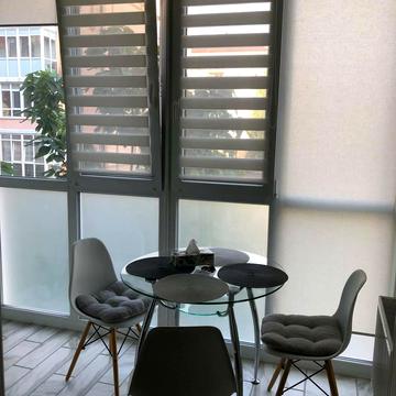 Академіка Лебедєва вул., 1