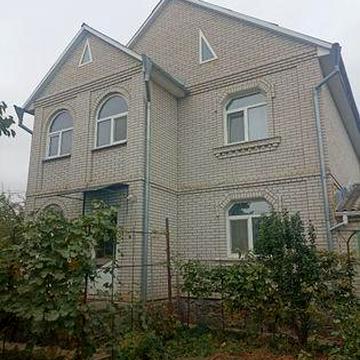 Продається будинок двох поверховий