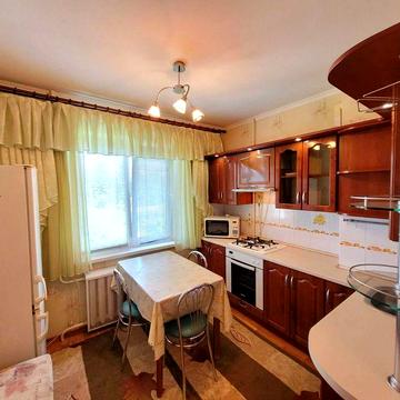 Сдам однокомнатную чешку на Таирова. Академика Королева