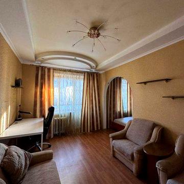 Сдается однокомнатная м.Палац Украина