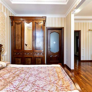 Харківська вул., 18