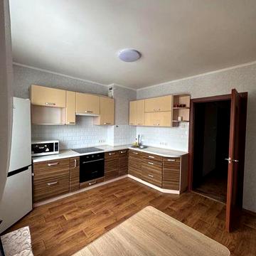 Здається  2к квартира ЖК Країна Озер   Ясиновацький 11