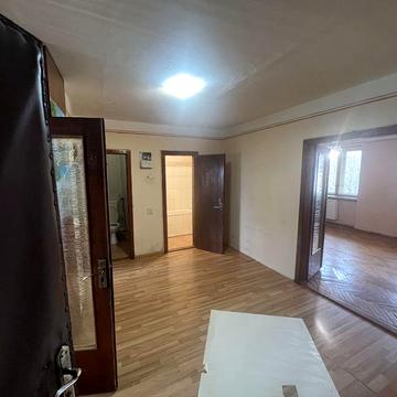 Продається 2-кімнатна квартира м.Хуст вул. Пирогова