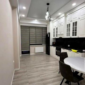 Довгострокова оренда 4к Дім Михайла Грушевського вулиця