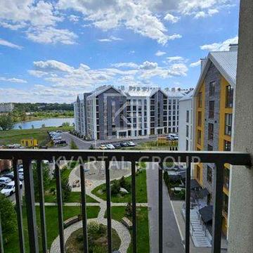 Продаж дворівневої квартири біля озера