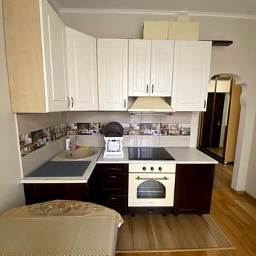 Перлинна вул., 3