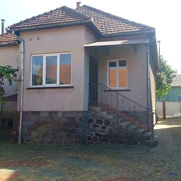 Продається добротний з ремонтом будинок Підгорянська 53