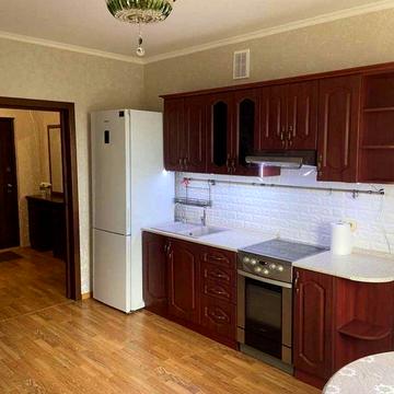 Пр. Науки 54Б, Будинок з автономною котельнею.  М. Деміївська, Голосі