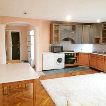 Здам двкімнатну квартиру Печерський,Лесі Українки бульвар