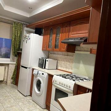Продам 3 кімнатну квартиру в районі Глобала