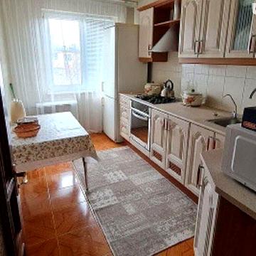 Продам 4-х кімнатну квартиру