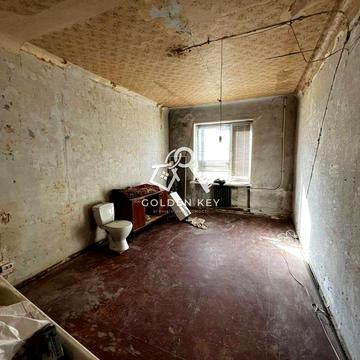 Продаж 2-кімнатної квартир (сталінка), на Рокуватій