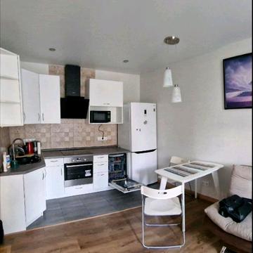 Драгоманова вул., 10