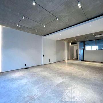 Словянська набережна вул., 23