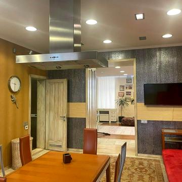 Пирогова вул., 1/35