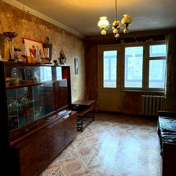 Продам 2-кімнатну квартиру вул. Радісна / Євгена Танцюри